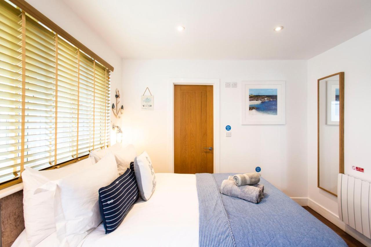 The Lighthouse Penthouse, And Apartment St Ives (Cornwall)